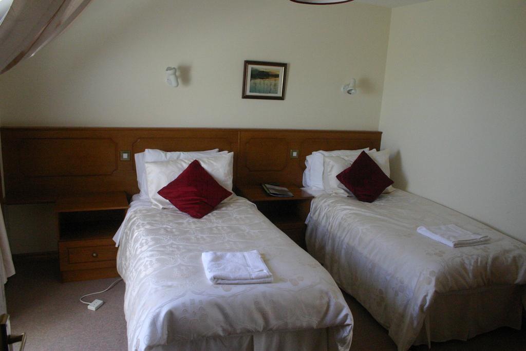 Portarra Lodge Guesthouse Moycullen Habitación foto